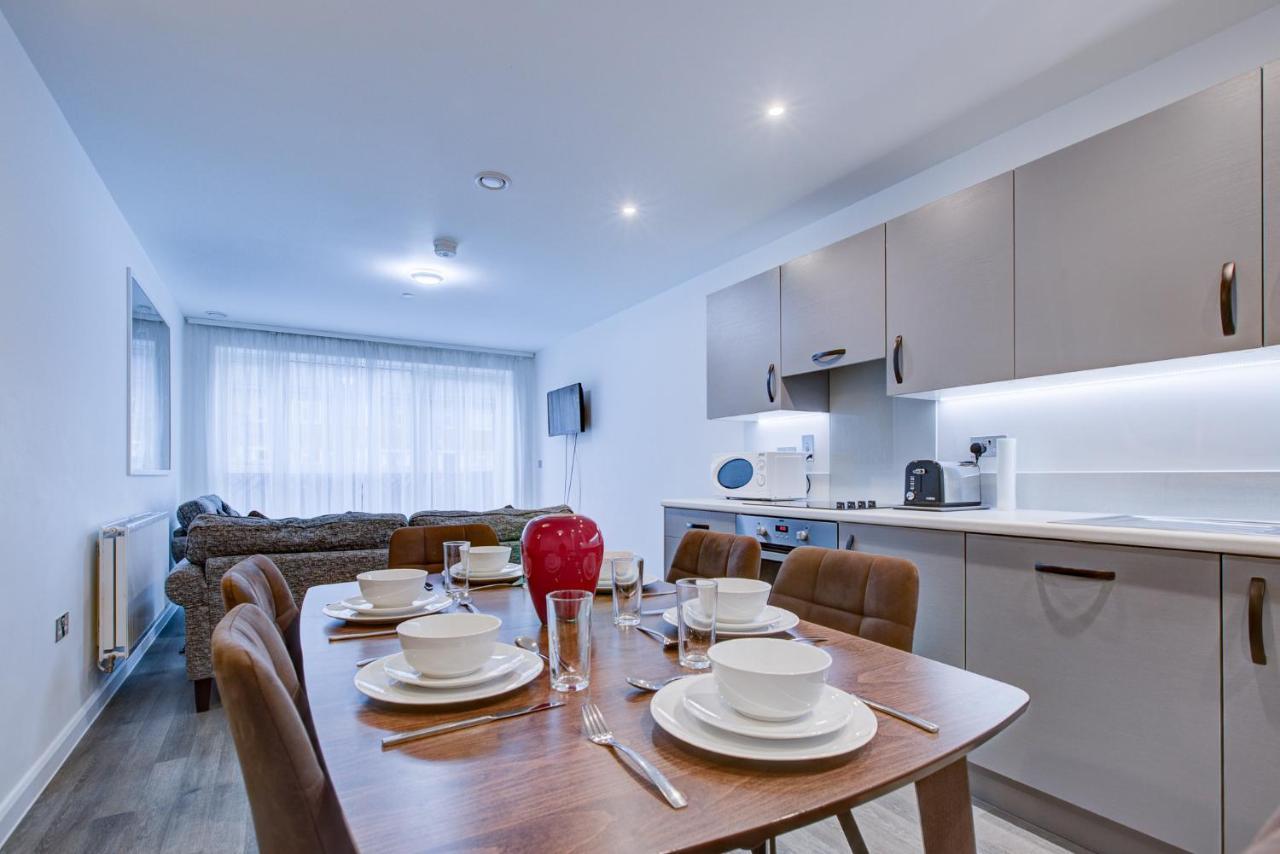 2 Bed 2 Bath Modern Apartment In East Acton London Kültér fotó