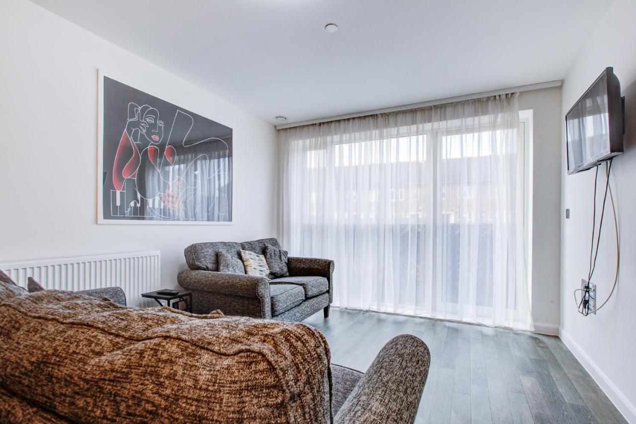 2 Bed 2 Bath Modern Apartment In East Acton London Kültér fotó